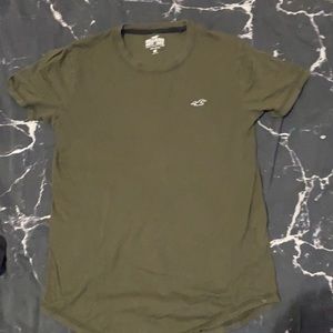 Hollister t shirt
